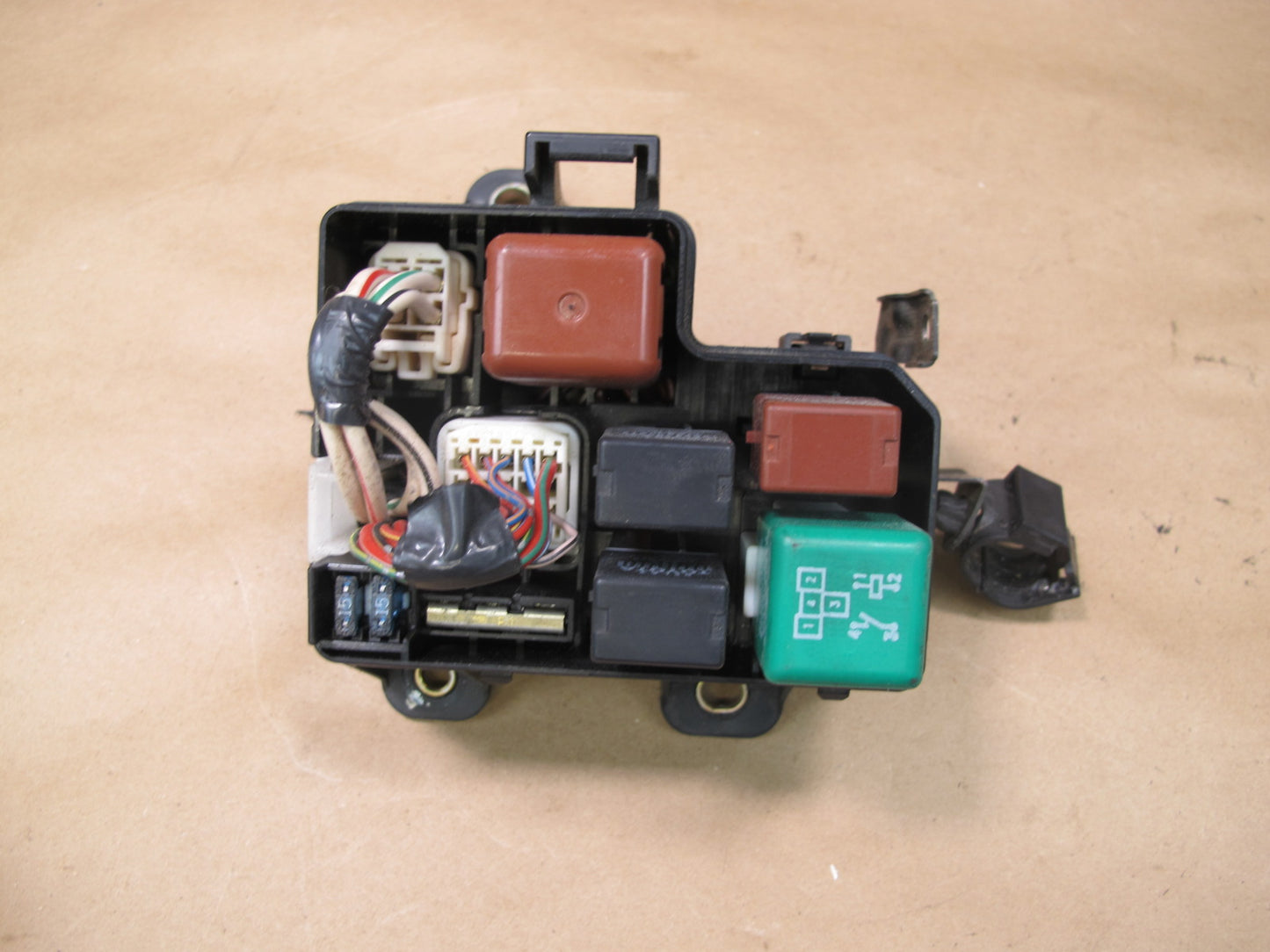 98-00 Lexus GS300 Underhood Relay Fuse Box Module Unit OEM