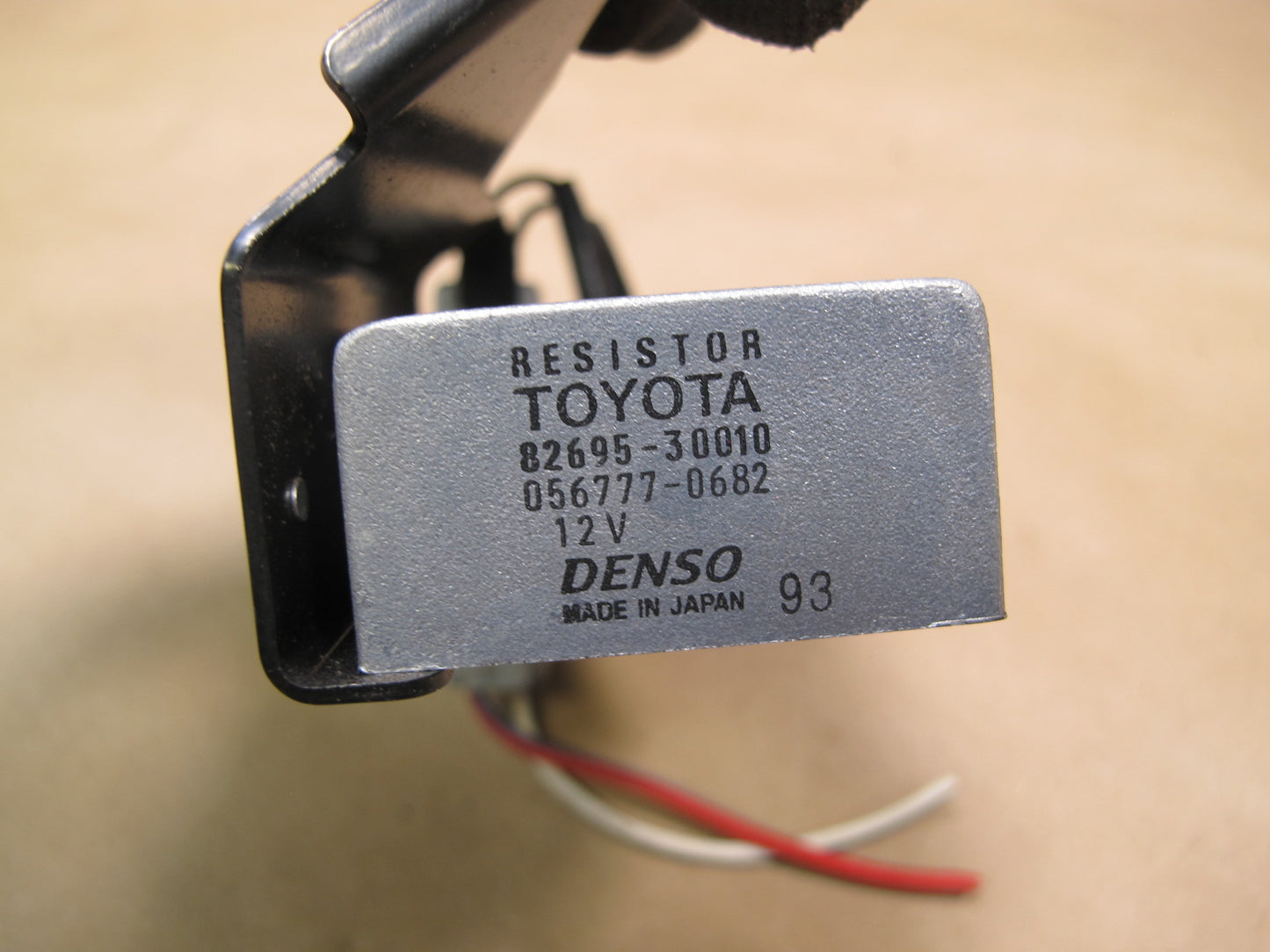 98-05 Lexus GS400 GS300 Daytime Running Light Resistor Module w Bracket OEM