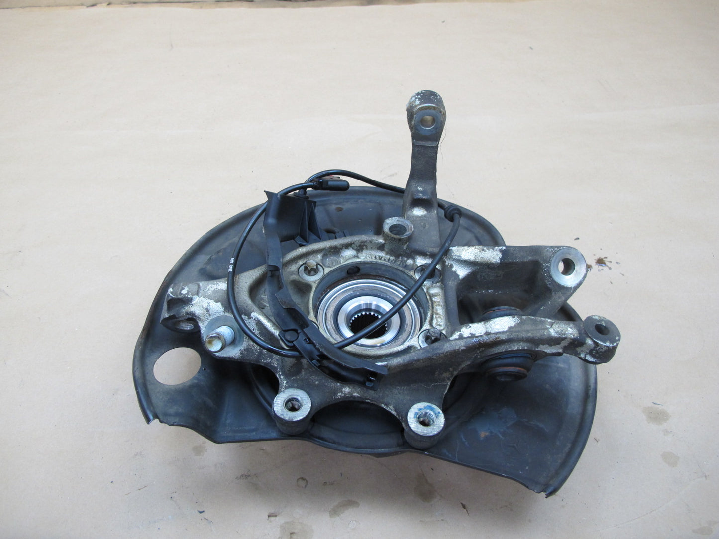 07-13 Mercedes W221 S-class RWD Rear Left Spindle Knuckle Wheel Hub OEM