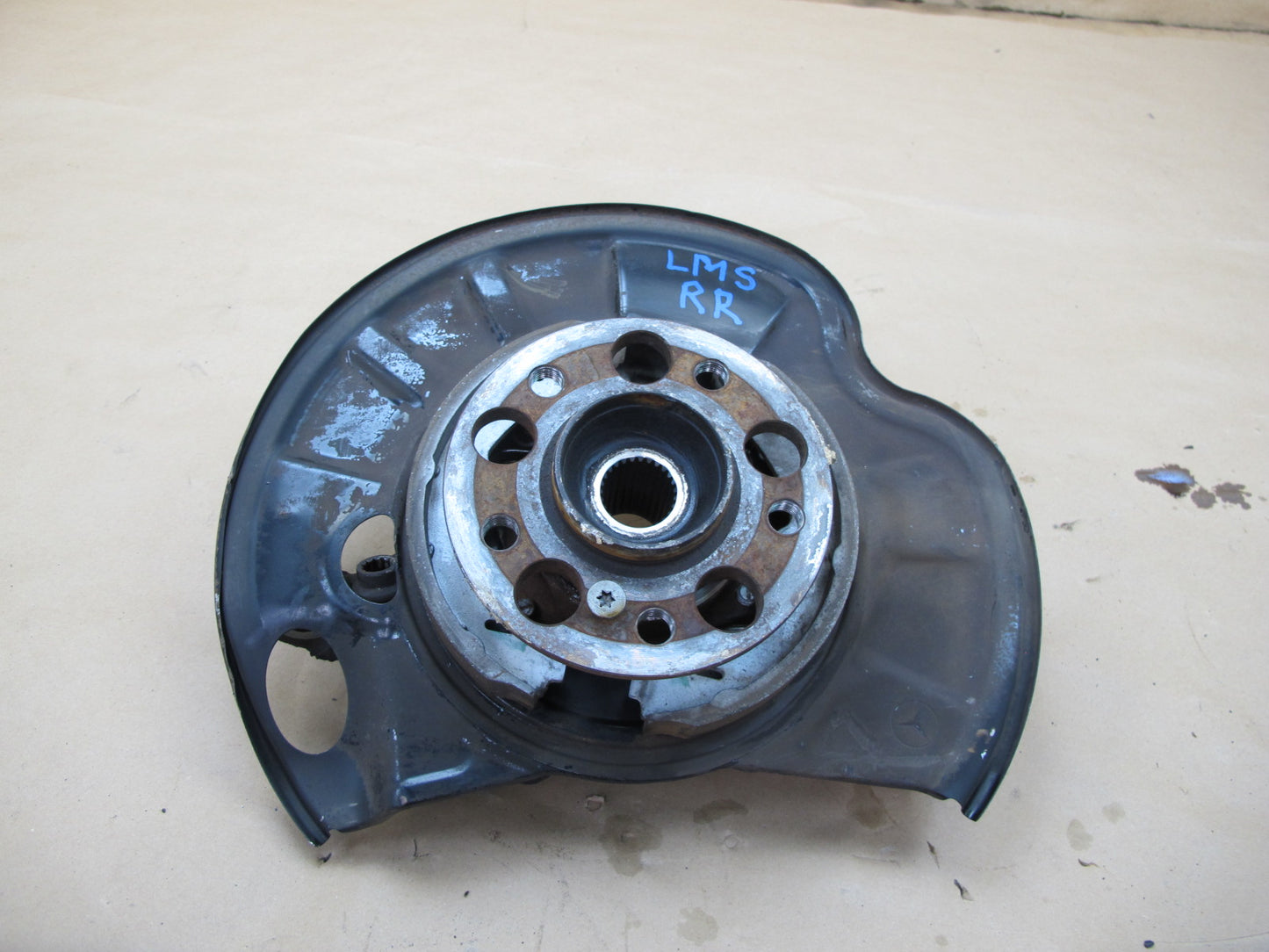 07-13 Mercedes W221 S600 RWD Rear Right Spindle Knuckle Wheel Hub OEM