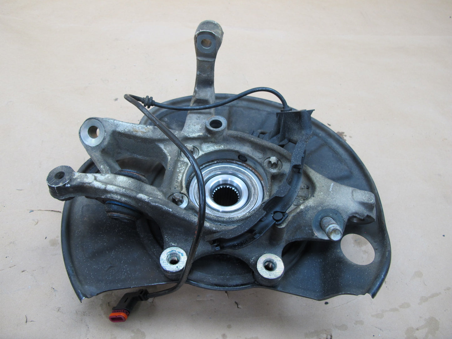 07-13 Mercedes W221 S600 RWD Rear Right Spindle Knuckle Wheel Hub OEM