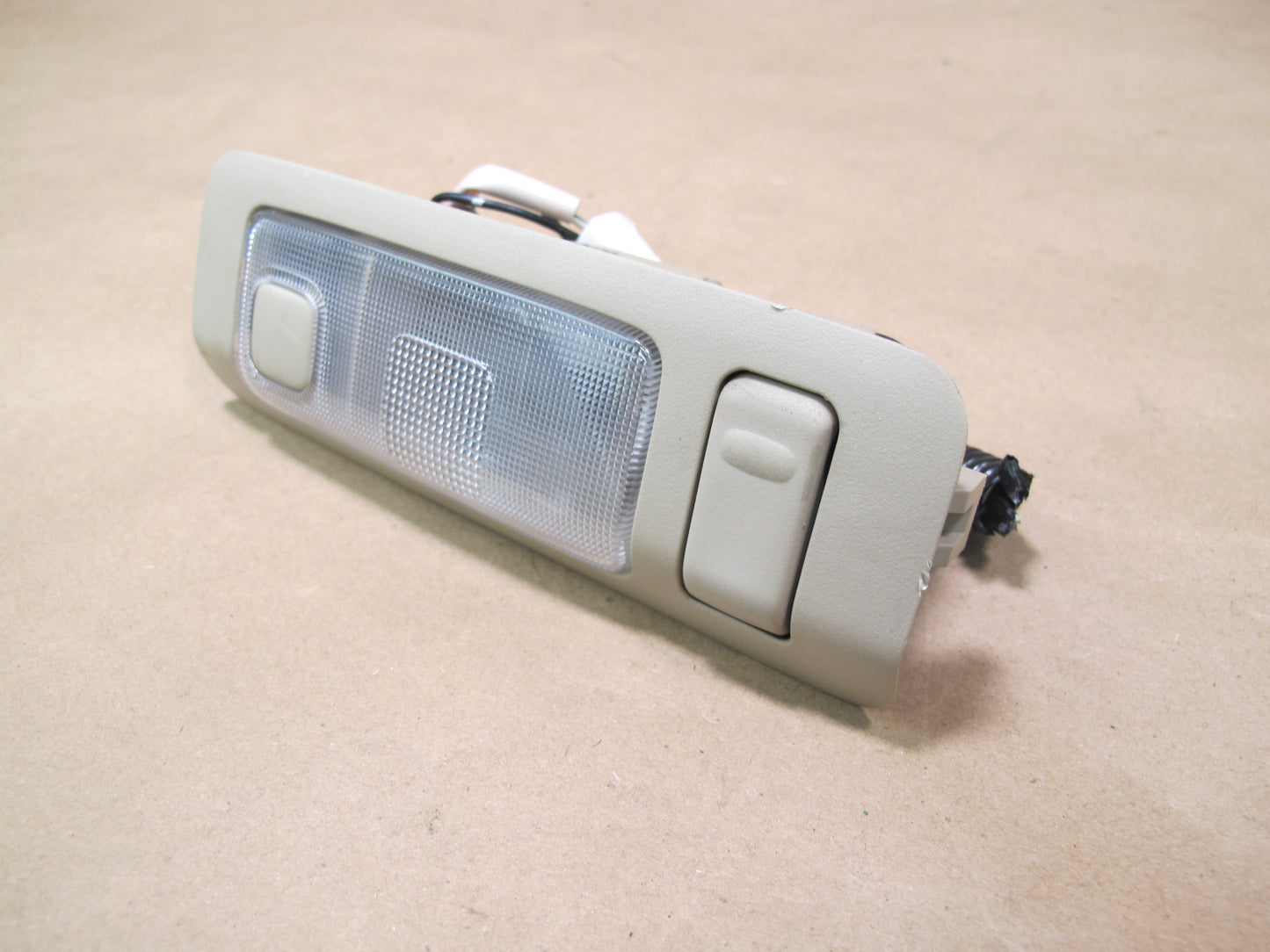 98-05 Lexus GS400 GS430 GS300 Rear Left Interior Dome Light Ivory OEM