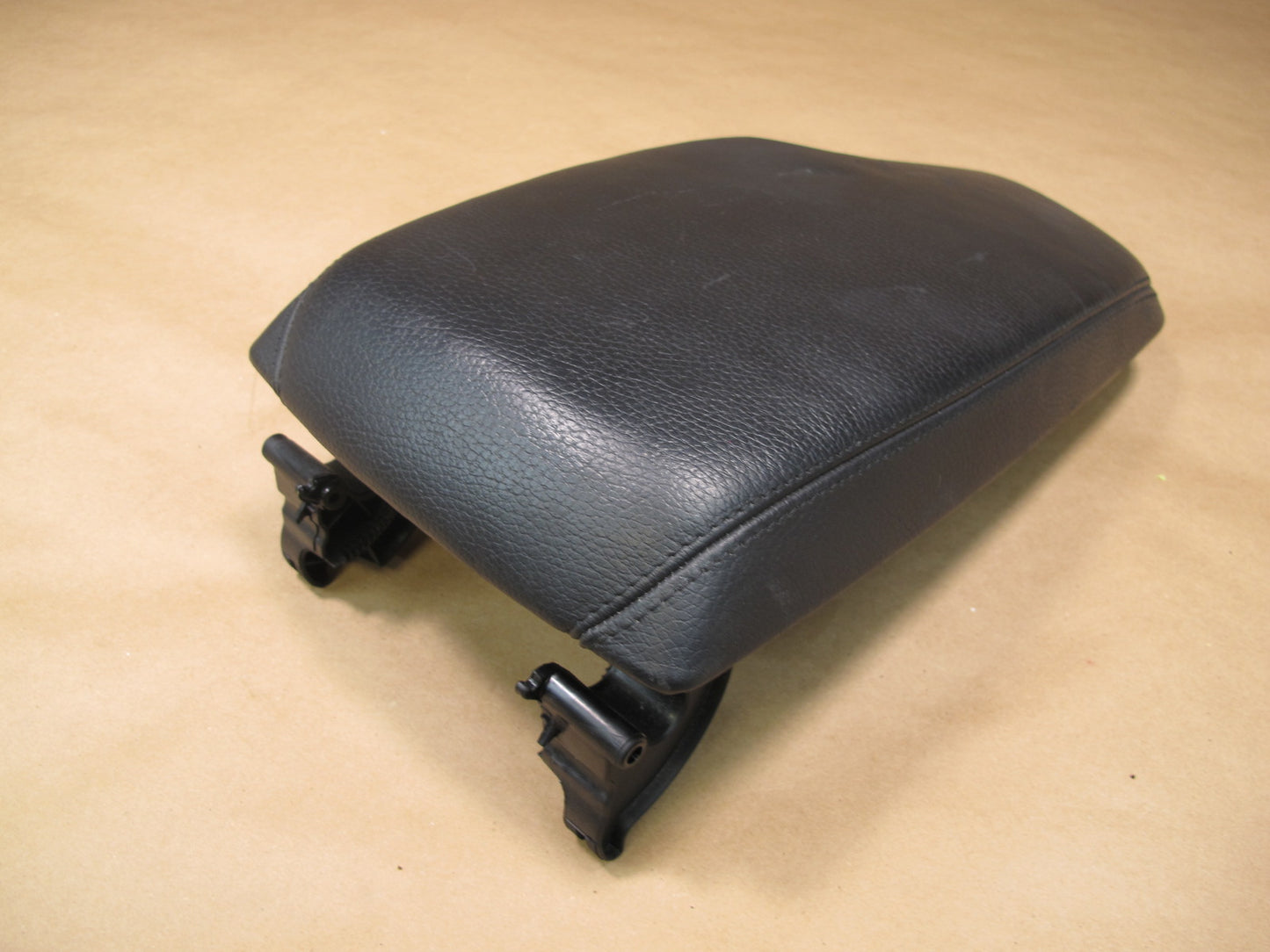 14-16 BMW F30 F31 F34 F32 F33 F36 Center Console Leather Armrest Lid Cover OEM