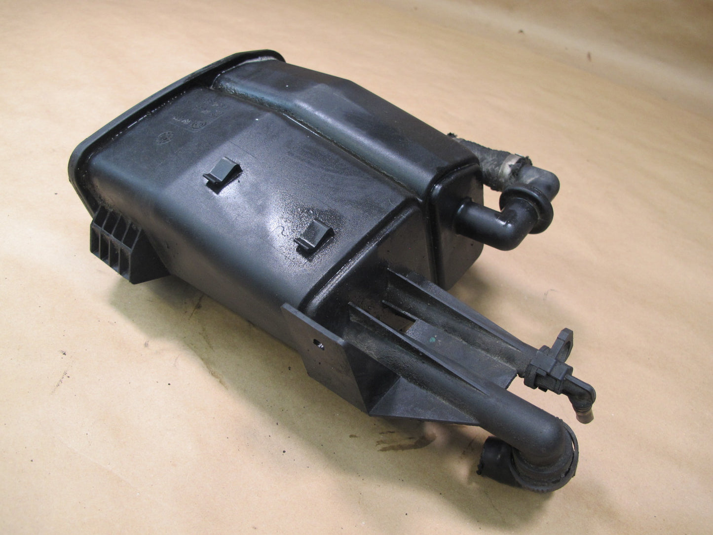 99-02 BMW E36/7 Z3 Fuel Activated Evap Vapor Charcoal Canister 1184608 OEM