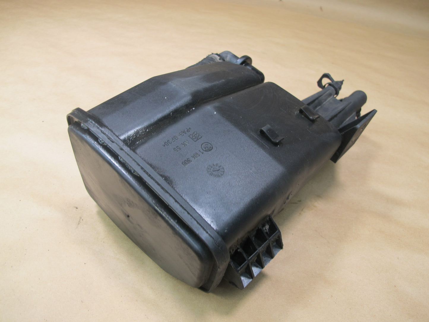 99-02 BMW E36/7 Z3 Fuel Activated Evap Vapor Charcoal Canister 1184608 OEM