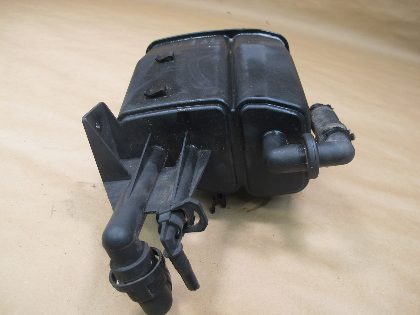 99-02 BMW E36/7 Z3 Fuel Activated Evap Vapor Charcoal Canister 1184608 OEM