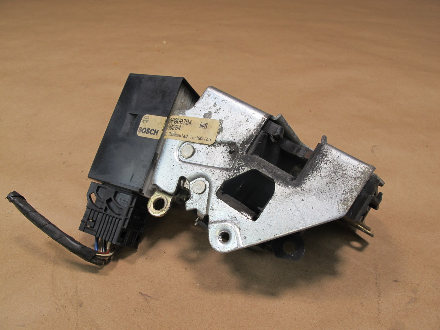 96-02 BMW E36/7 Z3 Right Passenger Door Lock Latch Actuator OEM