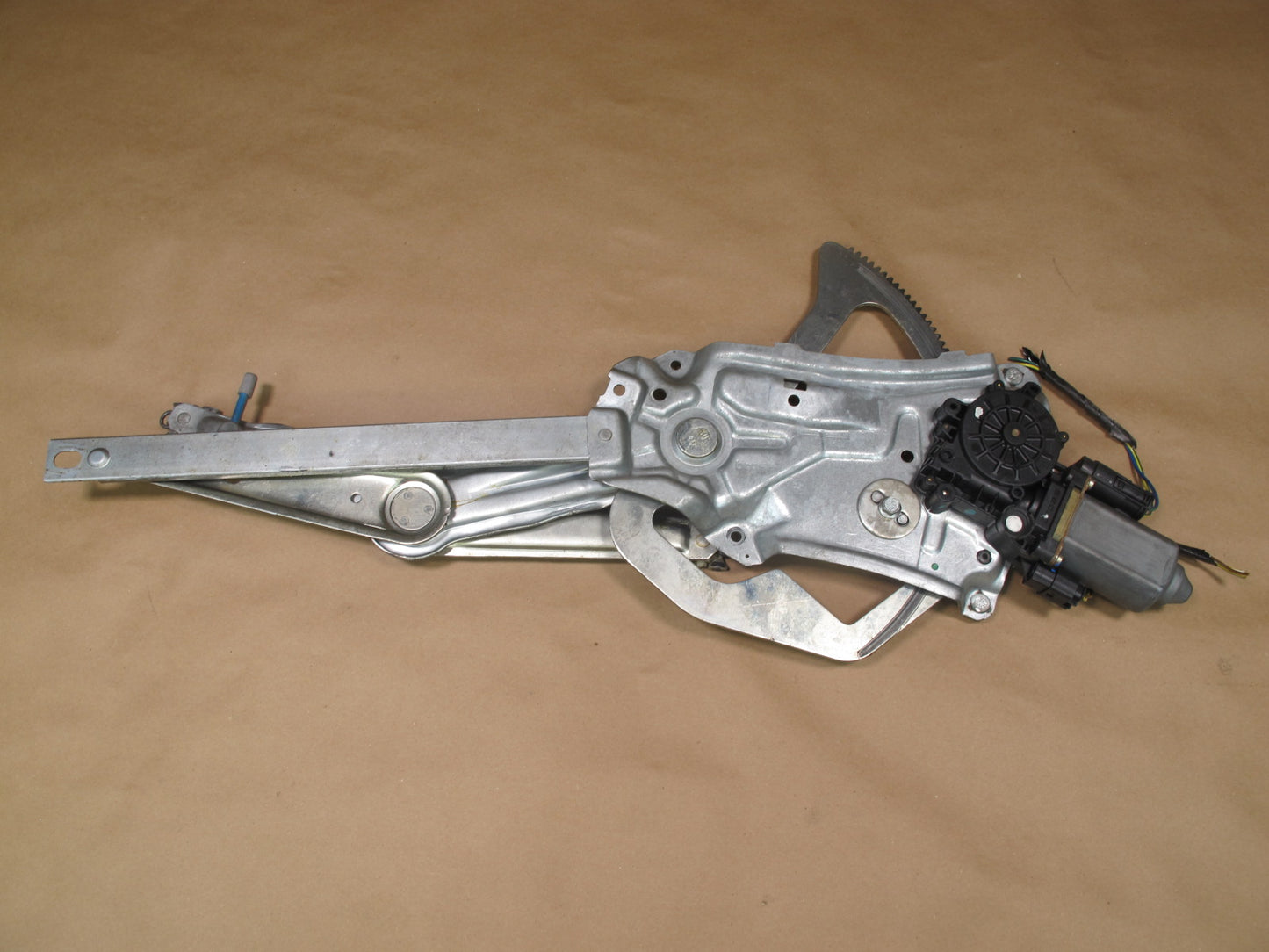 96-02 BMW E36/7 Z3 Roadster Right Passenger Door Window Regulator & Motor OEM