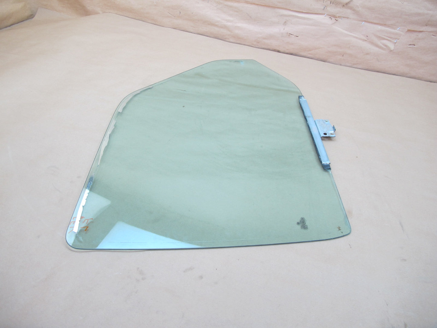 97-03 Volkswagen VW Eurovan T4 Front Left Driver Door Glass Window OEM