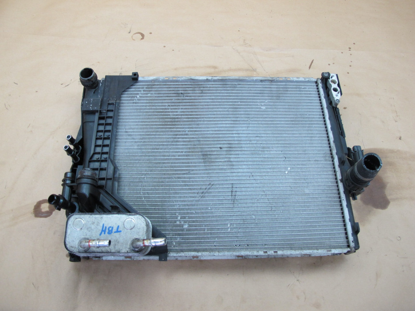 03-06 BMW E46 M54 AT Engine Radiator AC Condenser Oil Cooler Assy OEM