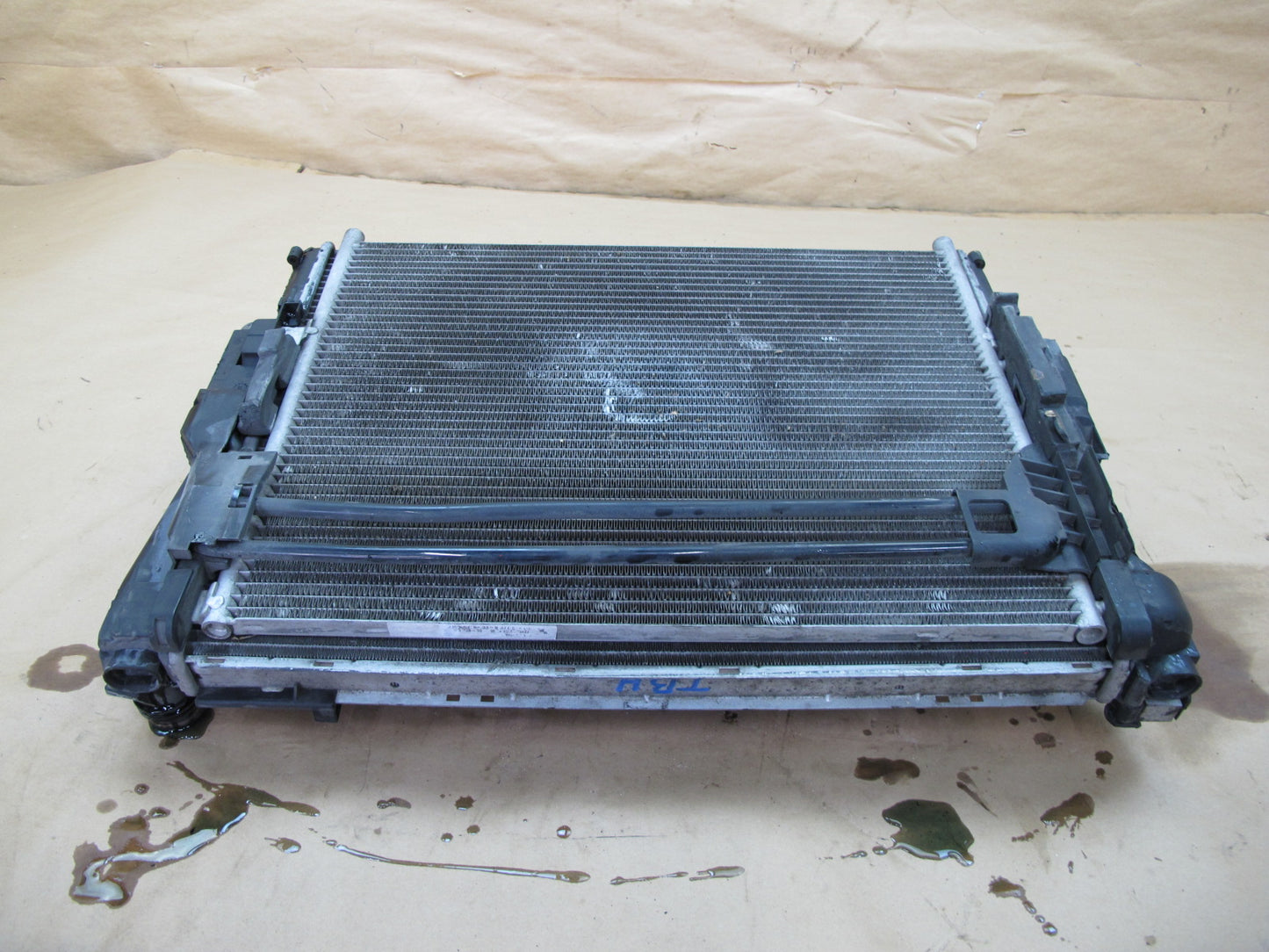 03-06 BMW E46 M54 AT Engine Radiator AC Condenser Oil Cooler Assy OEM