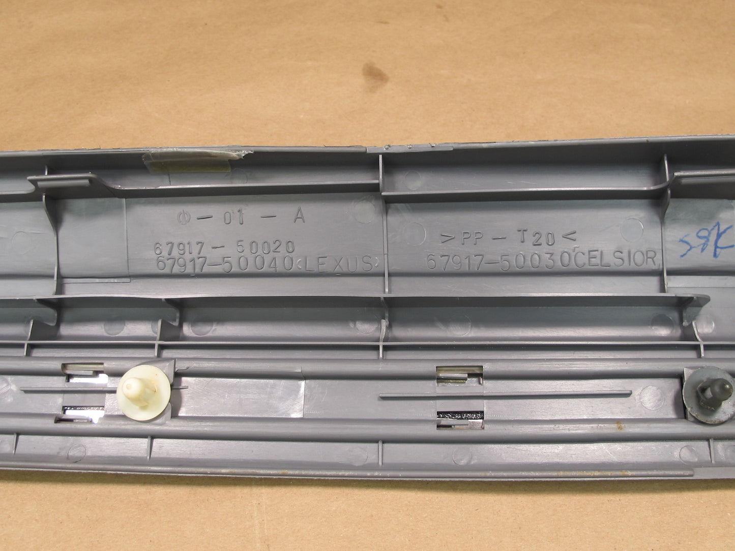 98-00 Lexus UCF20 LS400 Set of 2 Rear Door Scuff Sill Plate Trim Gray OEM