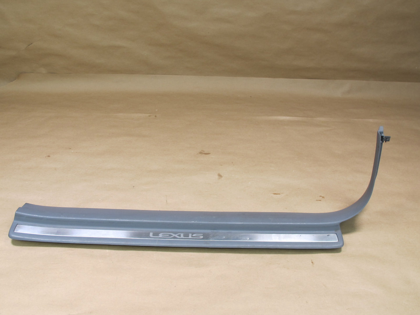 98-00 Lexus UCF20 LS400 Set of 2 Door Scuff Sill Plate Trim Panel Gray OEM