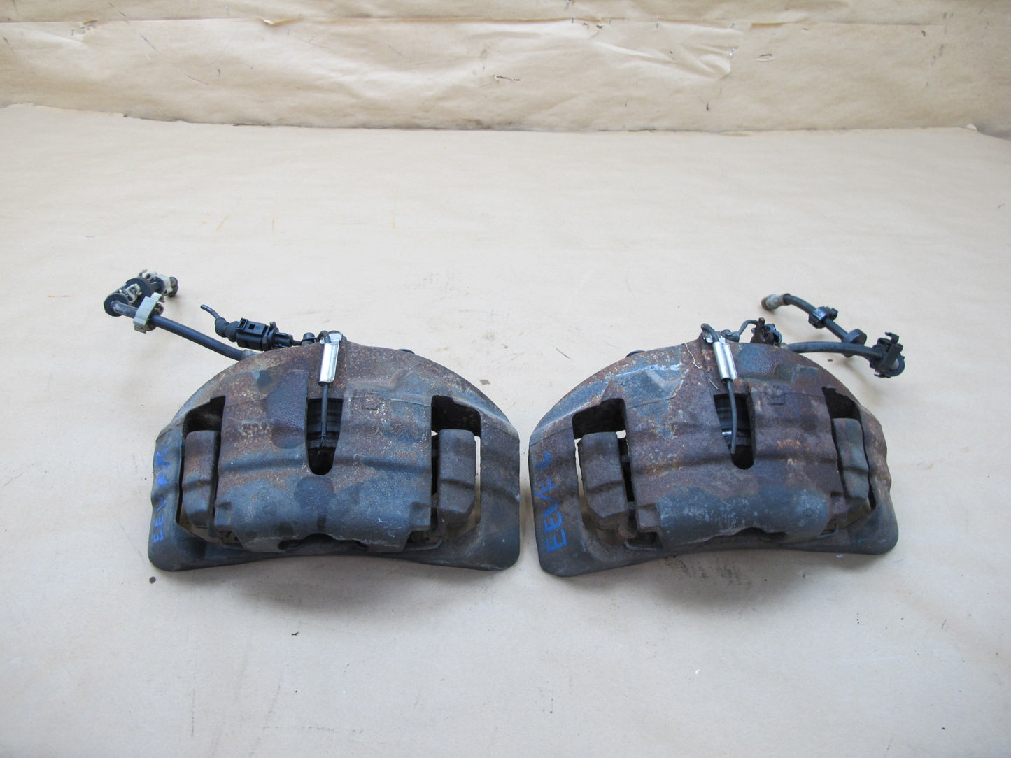 01-03 VW Eurovan T4 2.8L FWD Set of 2 Front Left & Right Brake Caliper OEM