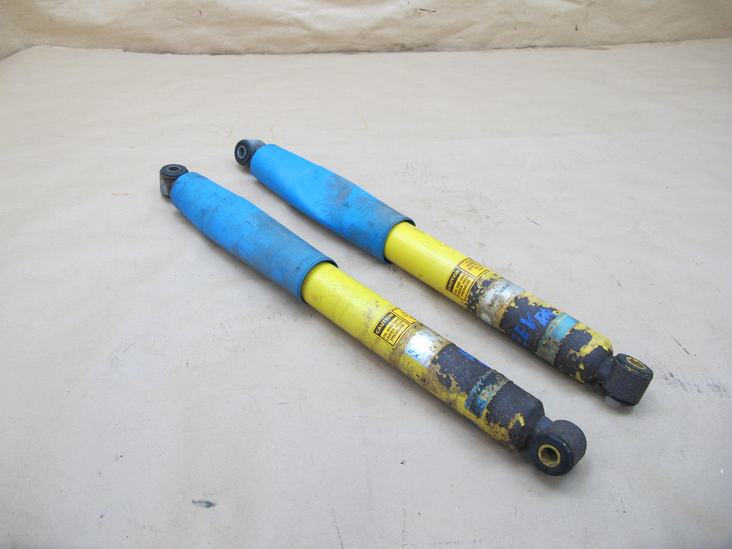 99-03 VW Eurovan T4 Set of 2 Bilstein Rear Left & Right Strut Shock Absorber