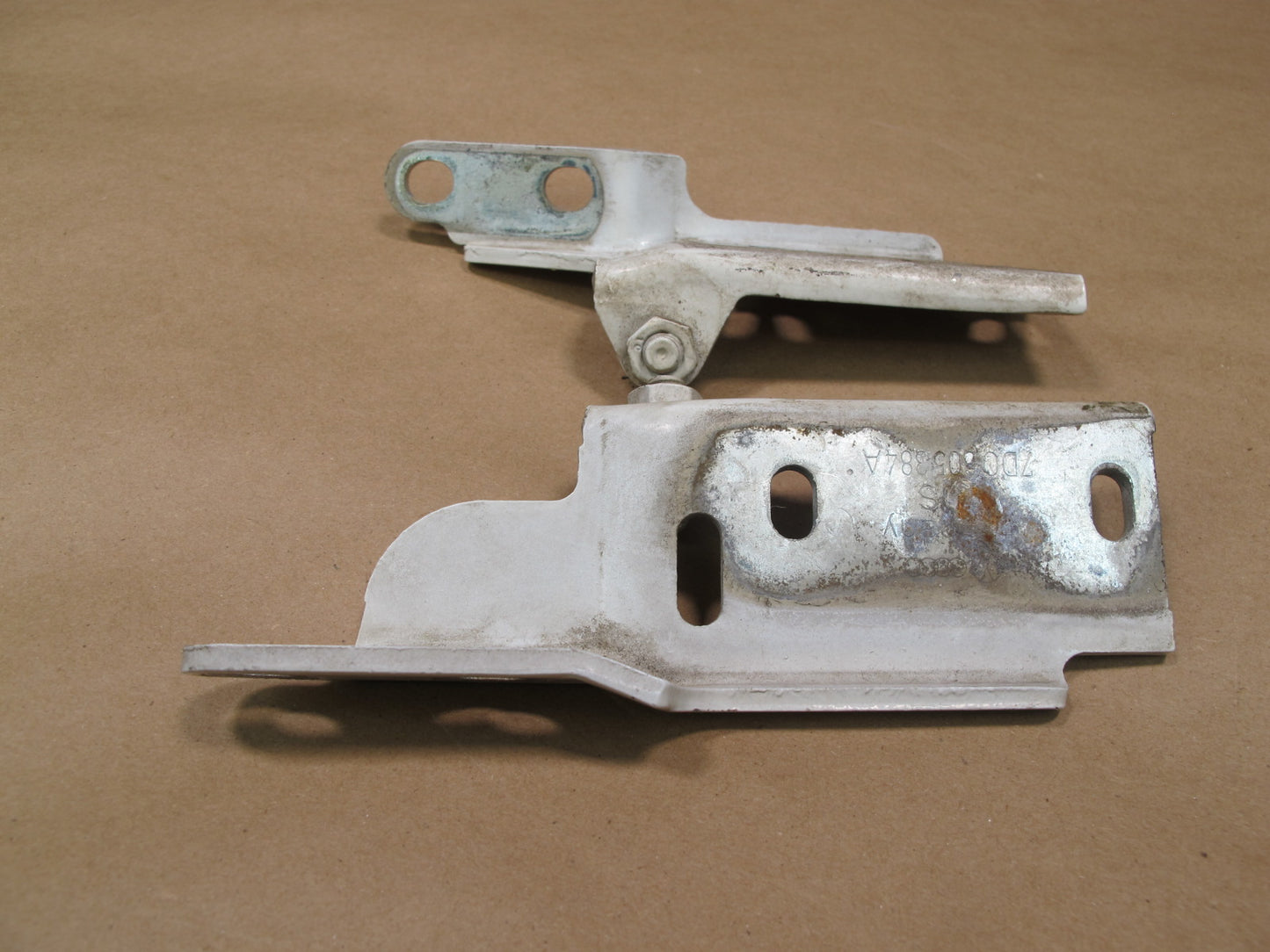 97-03 VW Eurovan T4 Set of 2 Front Left & Right Hoood Hinge OEM