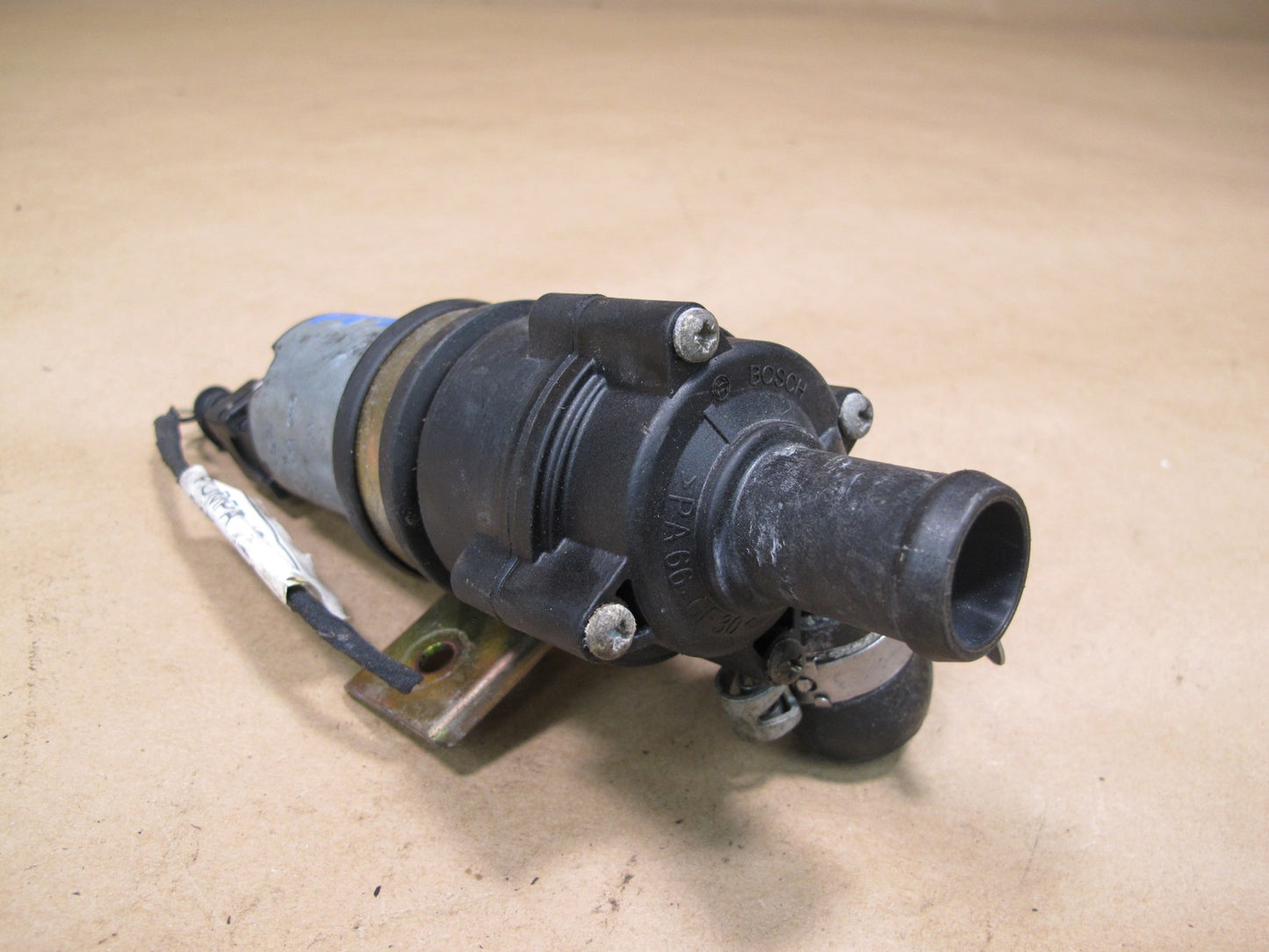 03-08 Maserati Quattroporte M139 Auxiliary Coolant Water Pump 0392020034 OEM