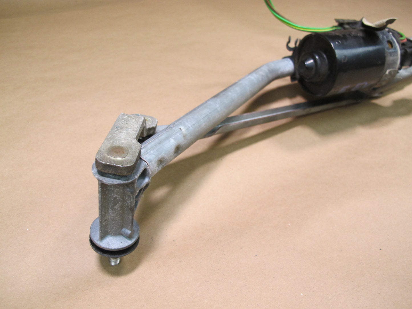 1999-2003 VW Eurovan T4 Windshield Wiper Transmission Linkage w Motor OEM