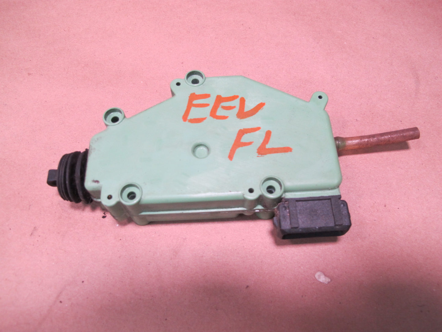 97-03 VW Eurovan T4 Front Left or Right Door Lock Actuator Motor 701959781 OEM