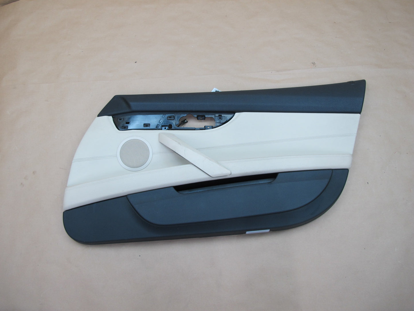 09-16 BMW E89 Z4 Set of 2 Left & Right Door Trim Cover Panel OEM