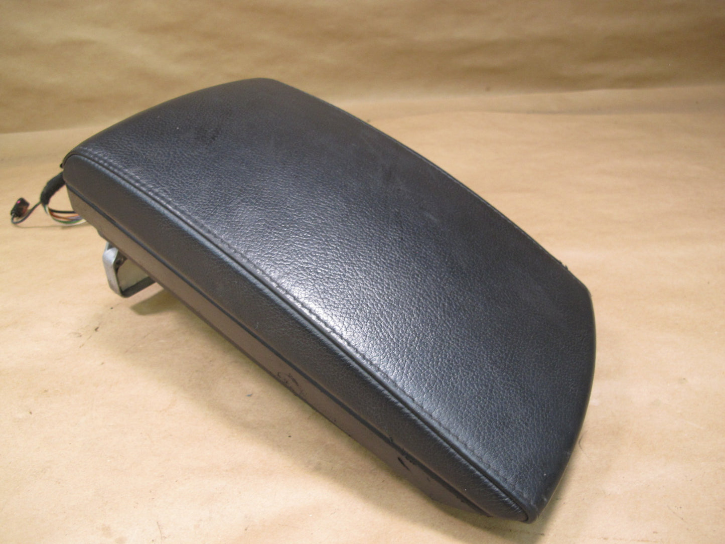 07-10 BMW E83 X3 Center Console Leather Armrest Lid Cover w Insert OEM