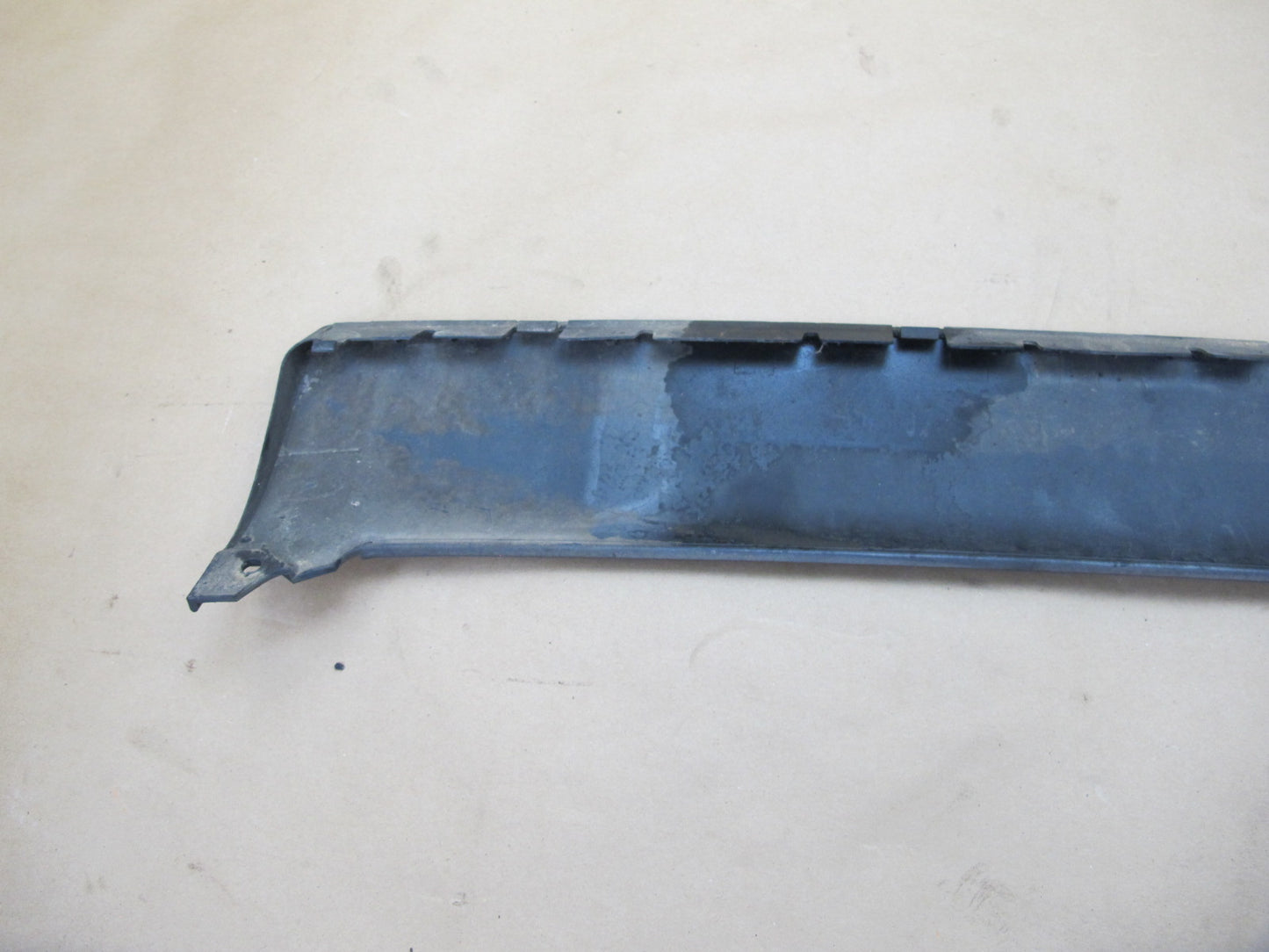 92-98 BMW E36 3-SERIES Rear Bumper Valance Diffuser Trim 1960727 OEM