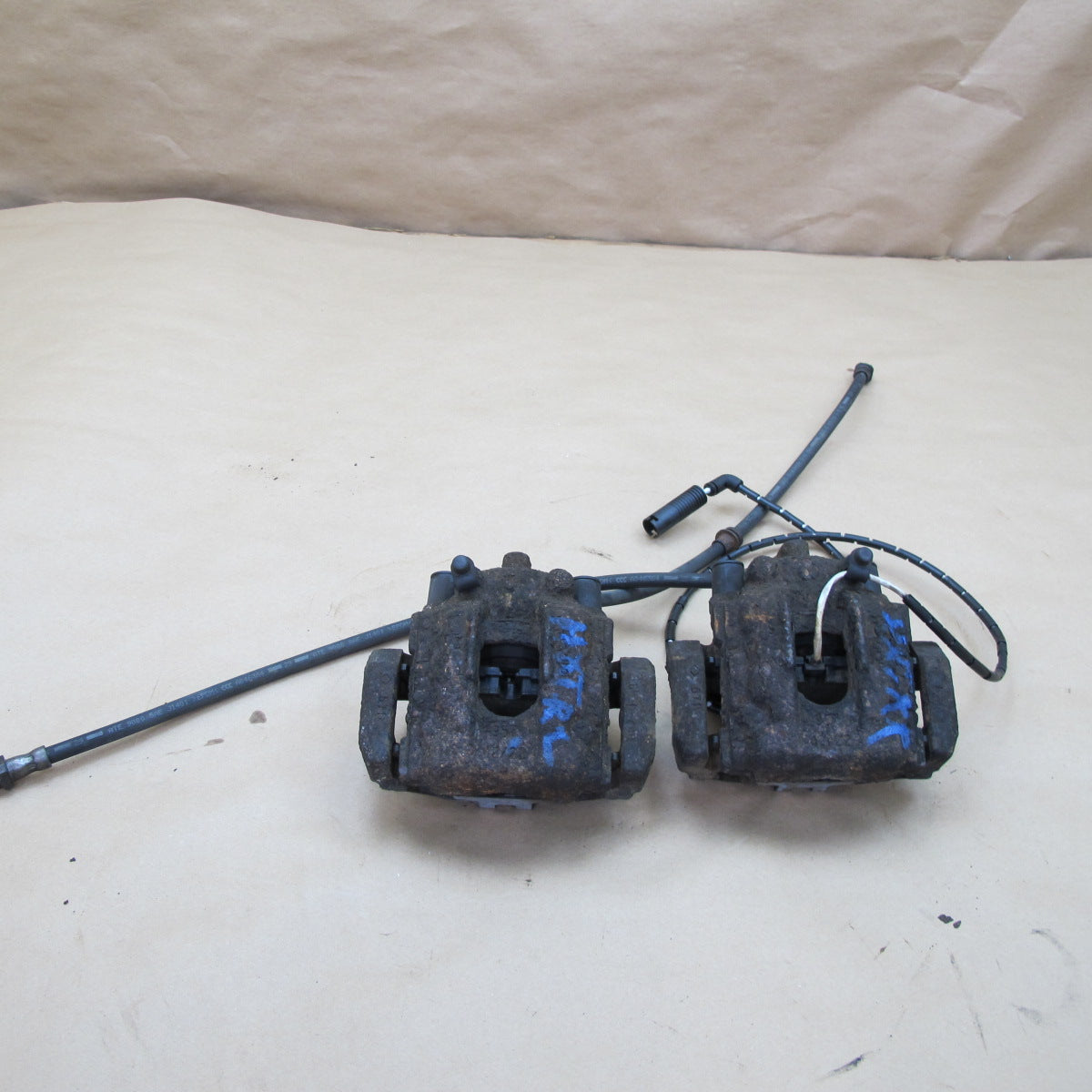 04-10 BMW E83 X3 AWD Set of 2 Rear Left & Right Brake Caliper 42/22 OEM