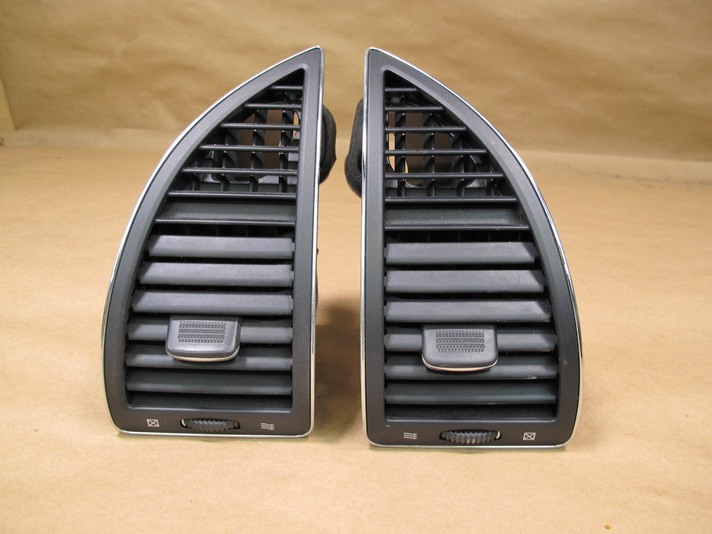 2011-2017 Infiniti QX56 QX80 Dash Front Left & Right A/C Air Vent Set of 2