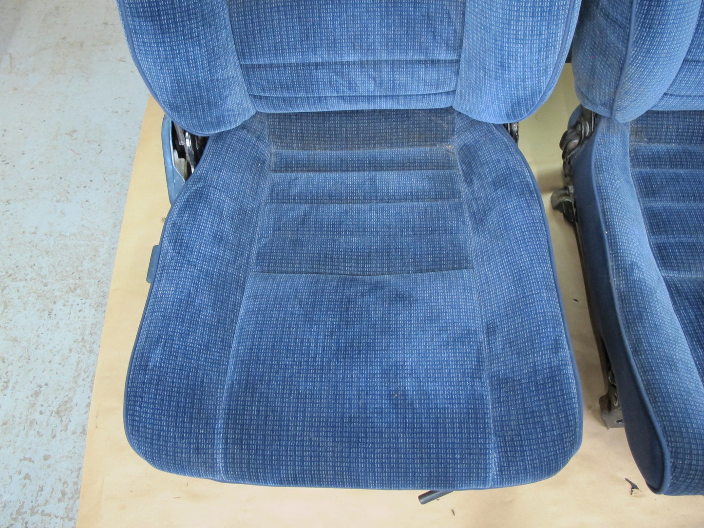 85-89 Toyota MR2 Set of 2 Front Left & Right Velour Seat Blue OEM