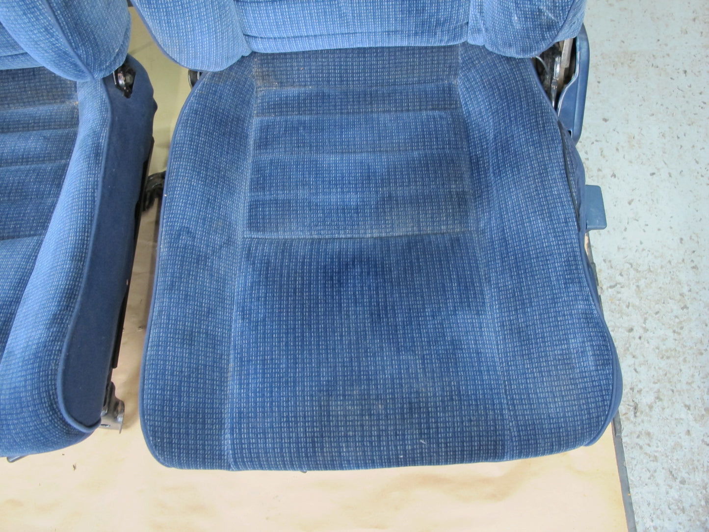 85-89 Toyota MR2 Set of 2 Front Left & Right Velour Seat Blue OEM