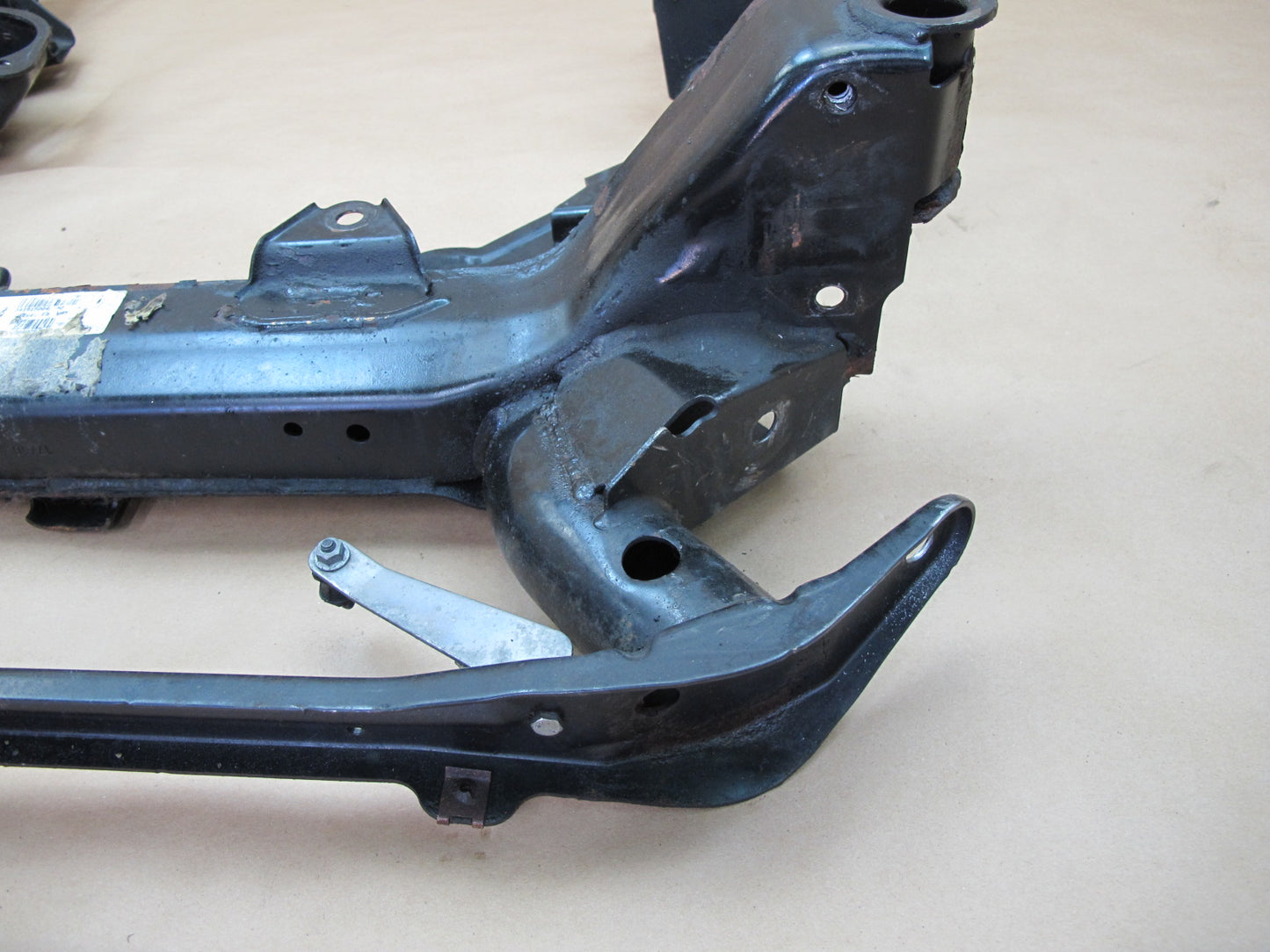 04-10 BMW E83 X3 Front Suspension Subframe Crossmember Axle Carrier OEM