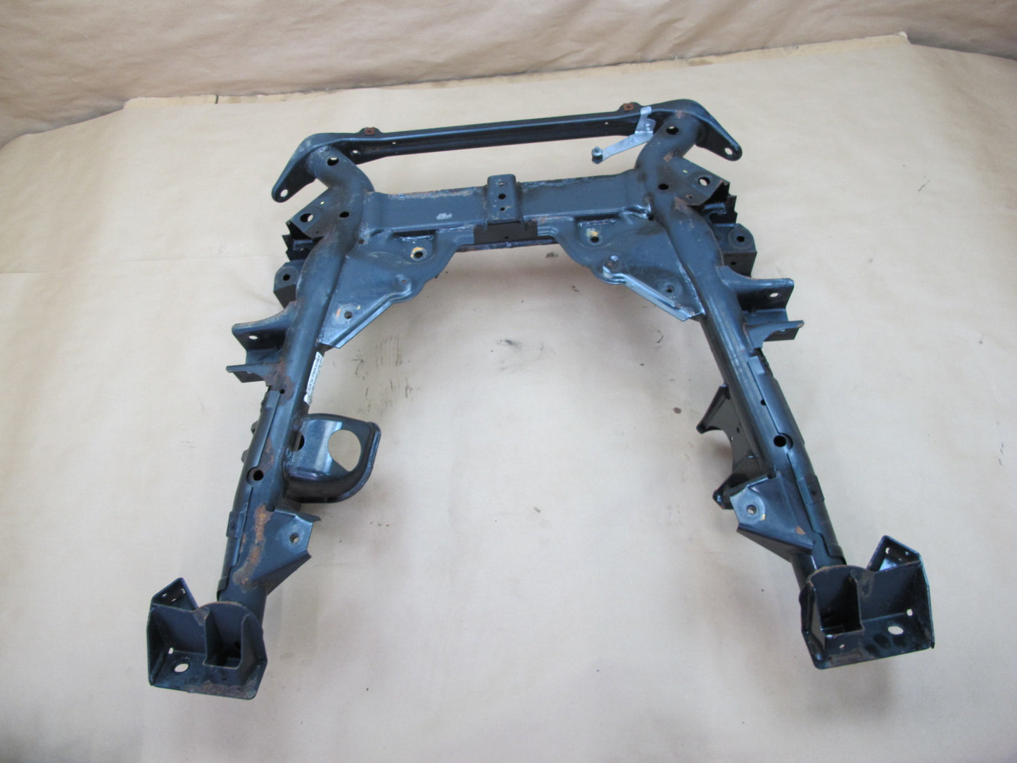 04-10 BMW E83 X3 Front Suspension Subframe Crossmember Axle Carrier OEM