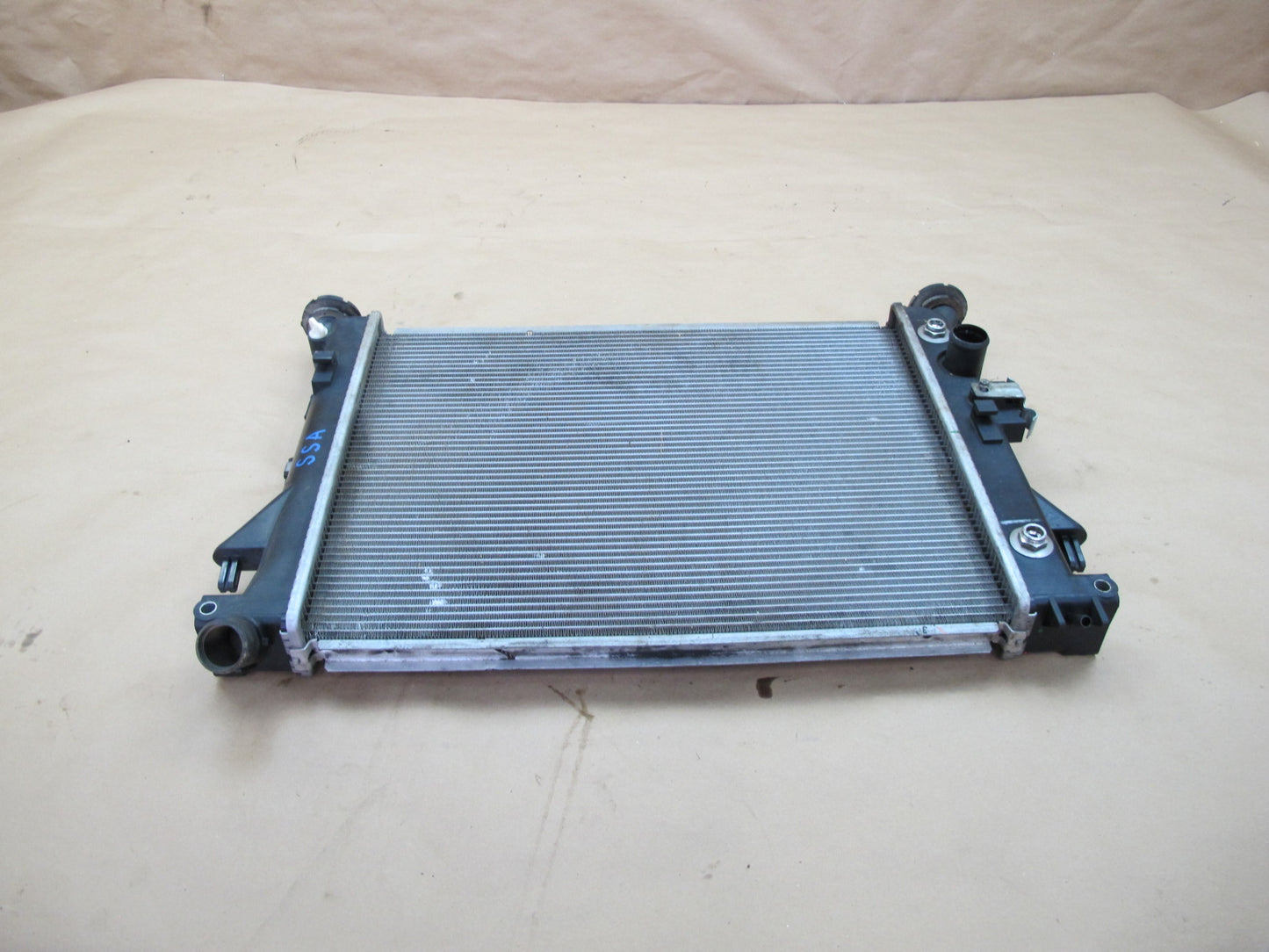 07-10 Saturn SKY Pontiac Solstice 2.0L Turbo AT Engine Cooling Radiator OEM