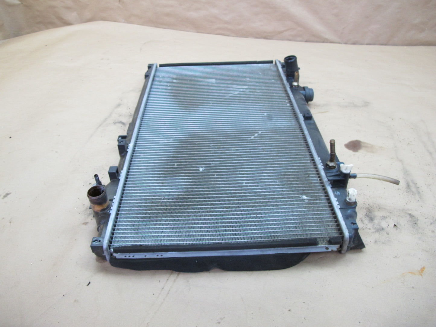 98-05 Lexus JZS160 GS400 GS300 Engine Cooling Radiator OEM