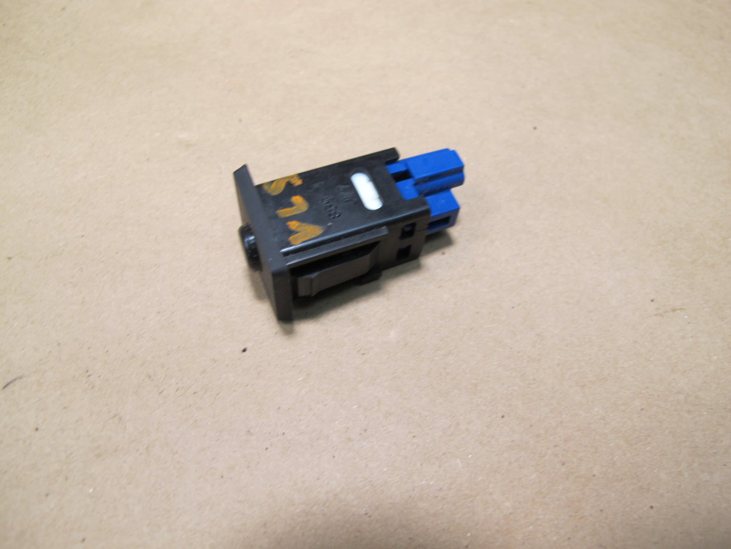 95-00 Lexus UCF20 LS400 Keyless Entry Cancel Switch OEM