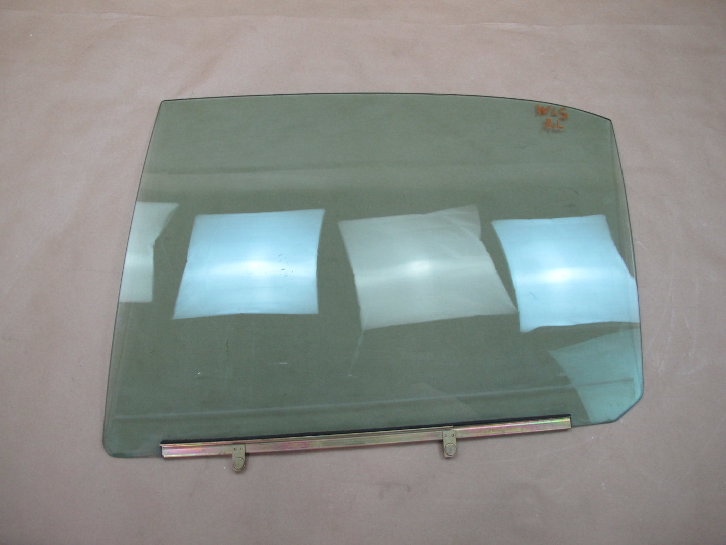 01-06 Lexus UCF30L LS430 Rear Left Door Glass Window OEM