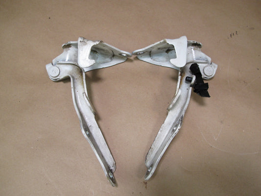 01-06 Lexus UCF30L LS430 Set of 2 Front Left & Right Hood Hinge OEM