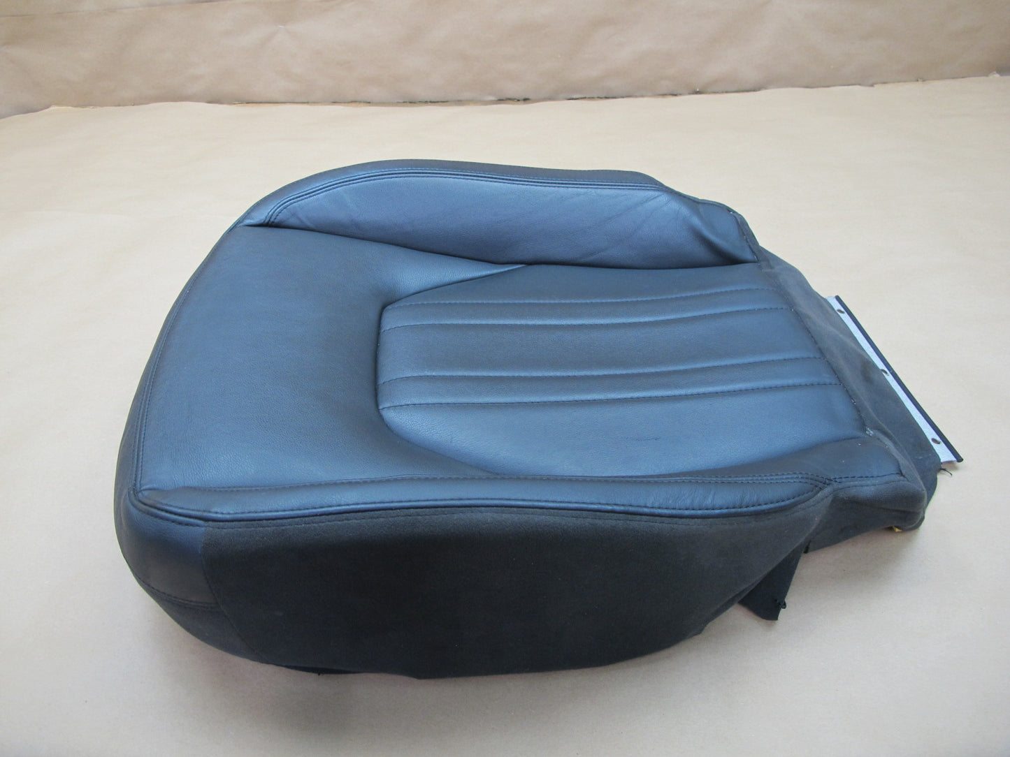 14-17 Maserati Ghibli M157 Front Right Leather Seat Lower Cushion OEM