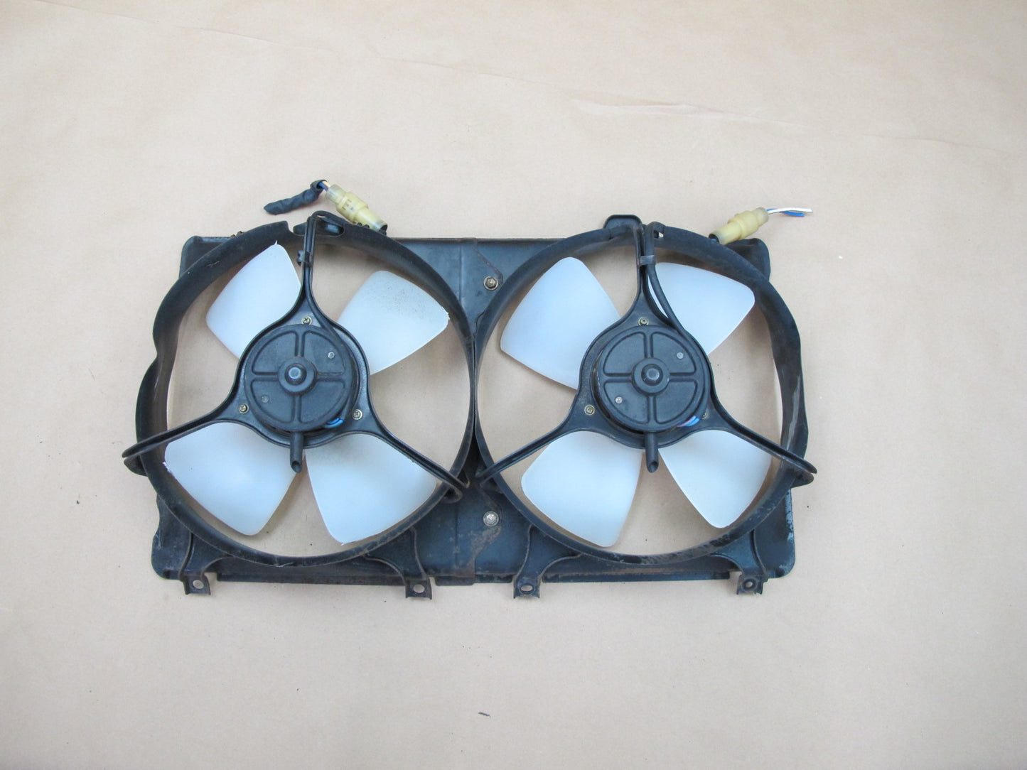 87-89 Toyota MR2 AW15 4AGELC Engine Radiator Dual Cooling Fan Motor Shroud OEM