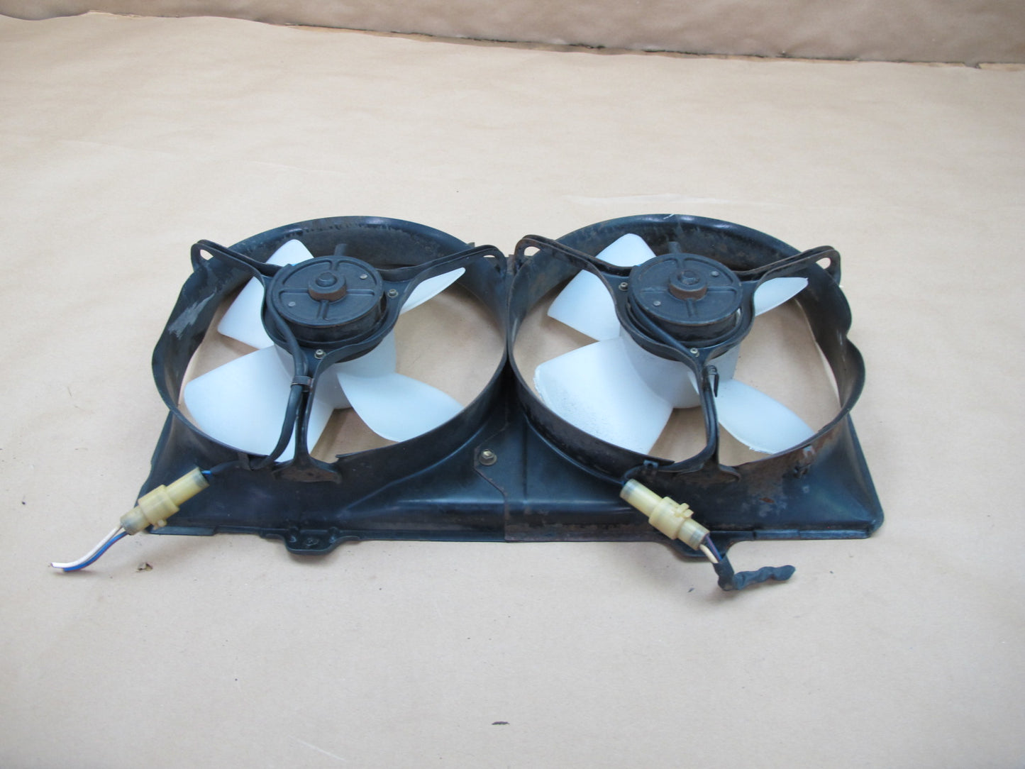 87-89 Toyota MR2 AW15 4AGELC Engine Radiator Dual Cooling Fan Motor Shroud OEM