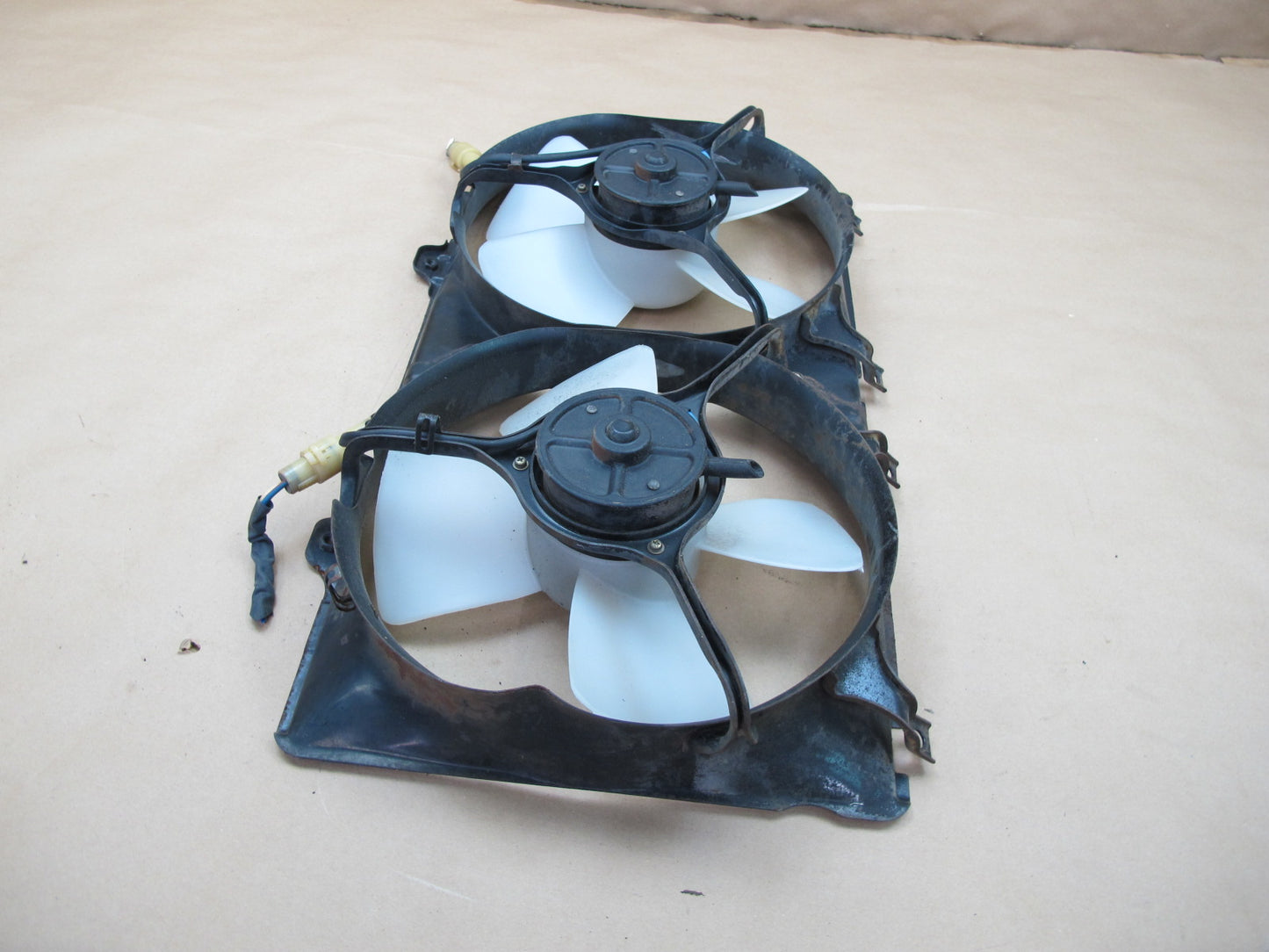 87-89 Toyota MR2 AW15 4AGELC Engine Radiator Dual Cooling Fan Motor Shroud OEM