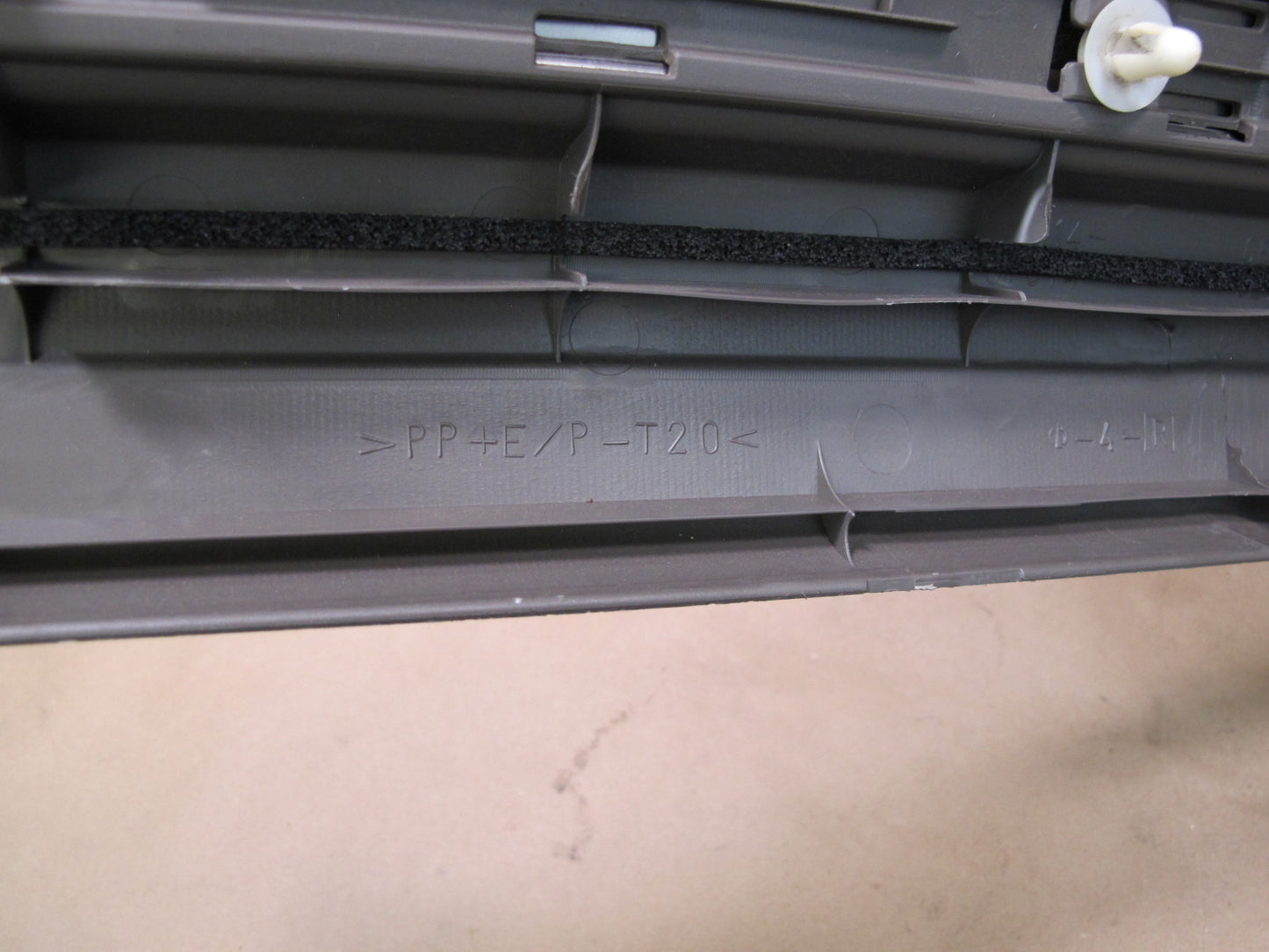 01-06 Lexus UCF30L LS430 Set of 2 Front Door Scuff Sill Plate Trim Panel OEM