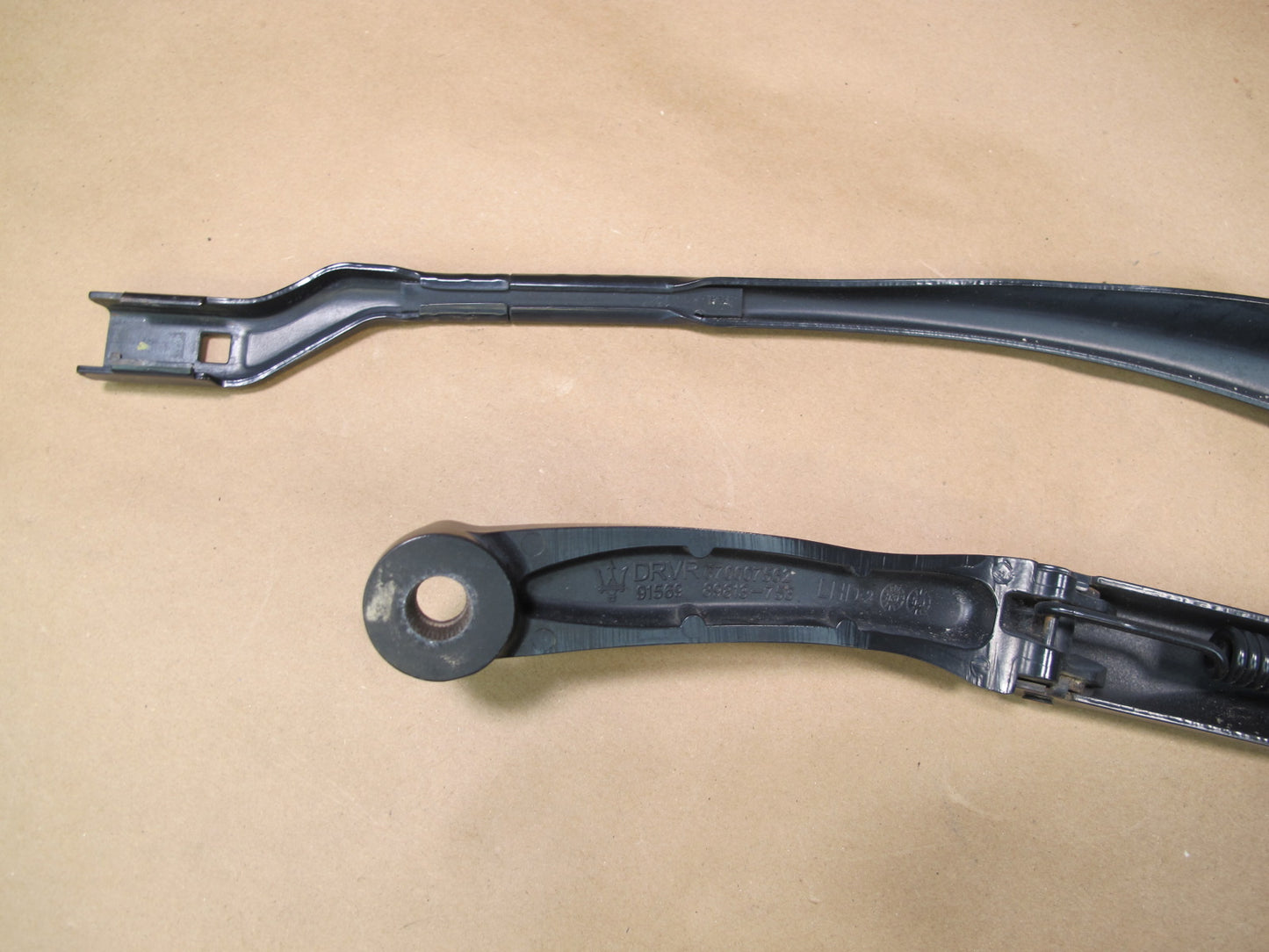 14-19 Maserati Ghibli M157 Set of 2 Front Left & Right Wiper Arm OEM