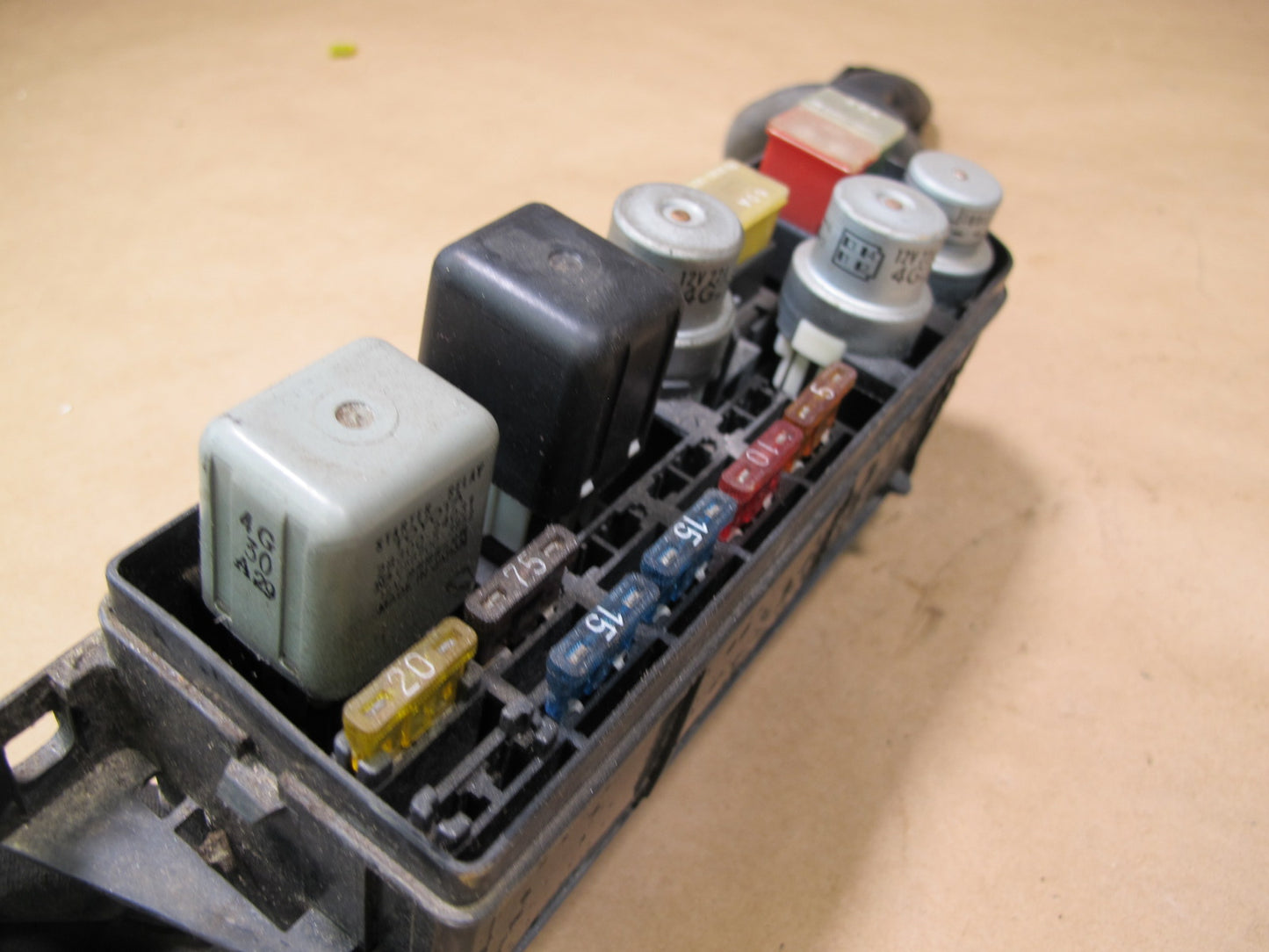 85-89 Toyota MR2 AW15 4AGELC Under Hood Realy Fuse Box OEM