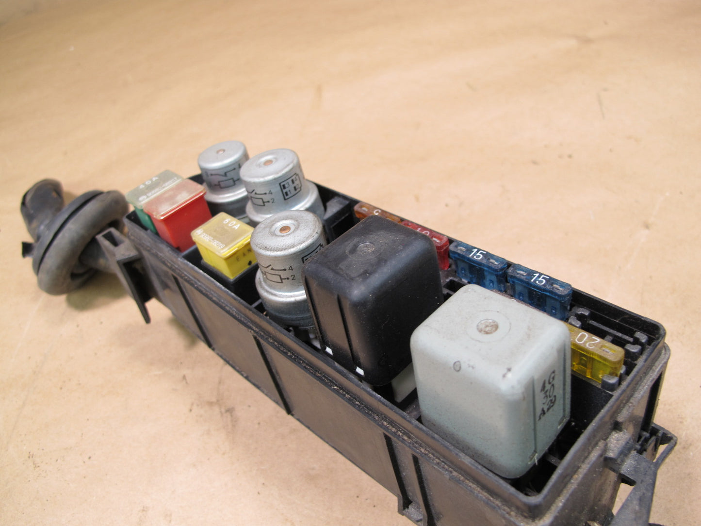 85-89 Toyota MR2 AW15 4AGELC Under Hood Realy Fuse Box OEM