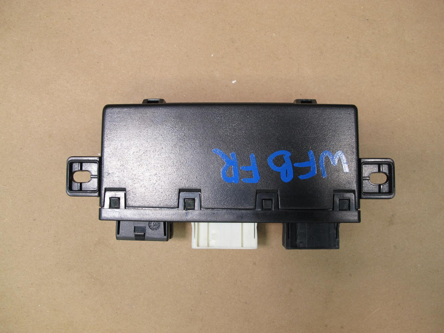 01-03 BMW E39 5-SERIES Front Right Door Mirror Power Control Module OEM