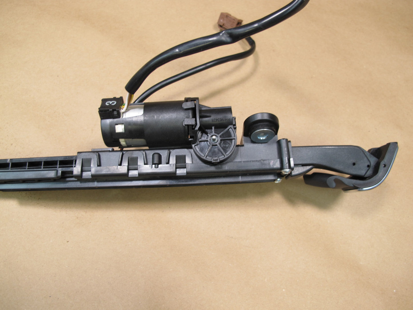 07-13 BMW E92 Coupe Rear Right Seat Belt Handover Actuator Motor 9165378 OEM