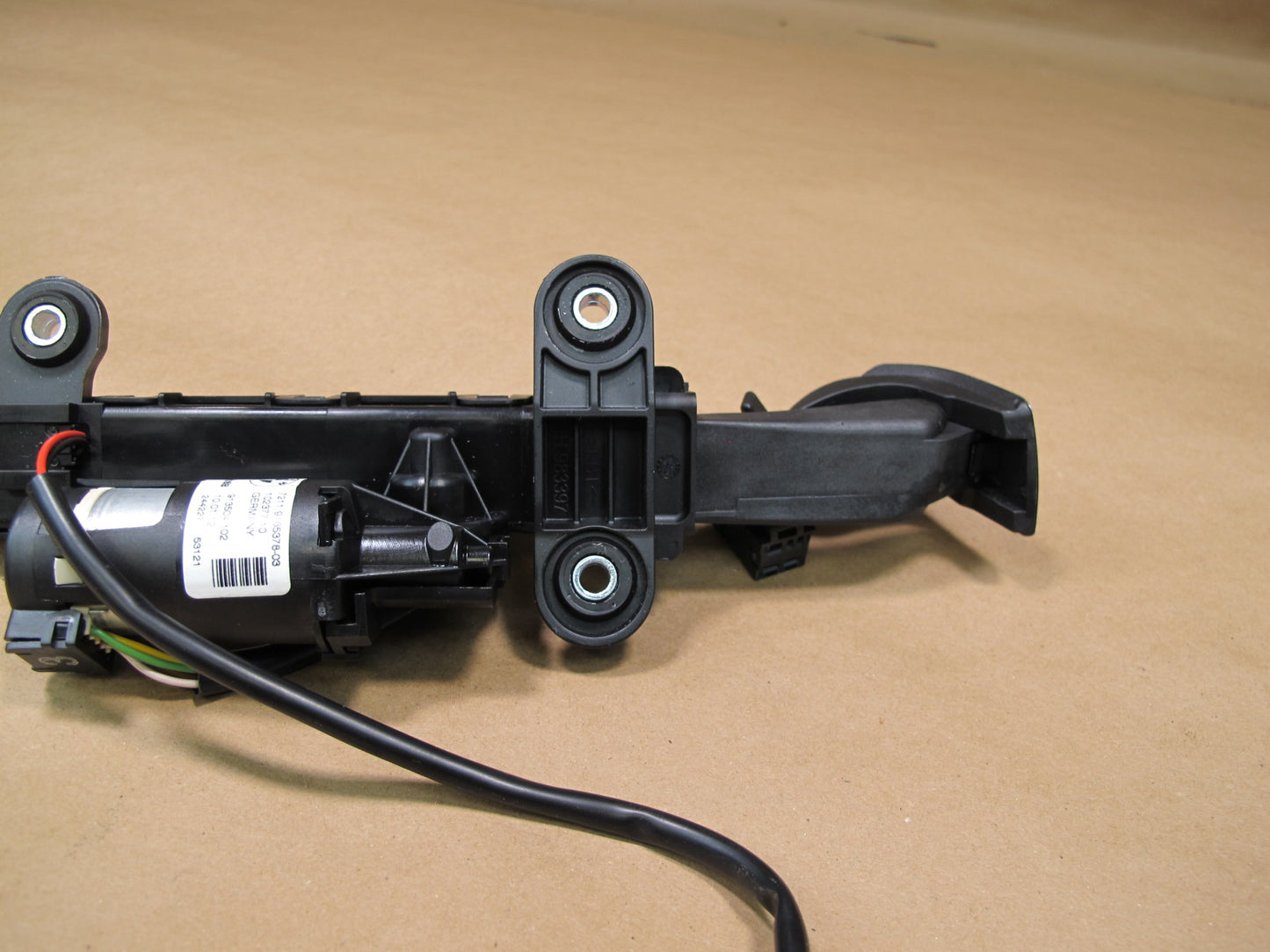 07-13 BMW E92 Coupe Rear Right Seat Belt Handover Actuator Motor 9165378 OEM