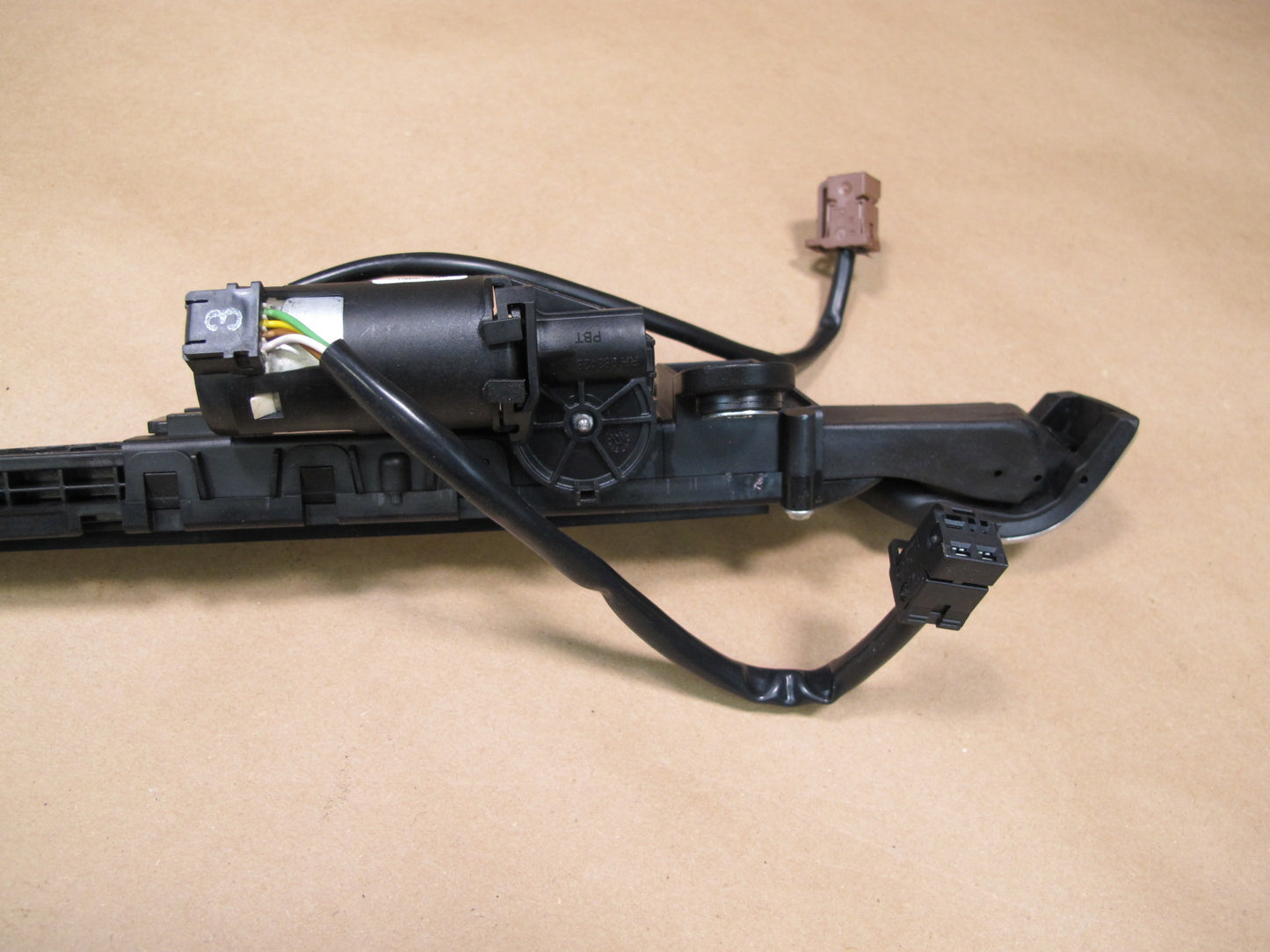 07-13 BMW E92 Coupe Rear Right Seat Belt Handover Actuator Motor 9165378 OEM