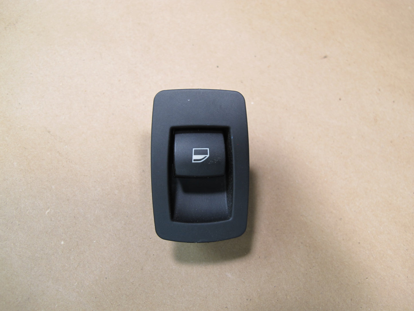 07-11 BMW E90 E91 E92 E93 Right Door Window Switch 6945874 OEM